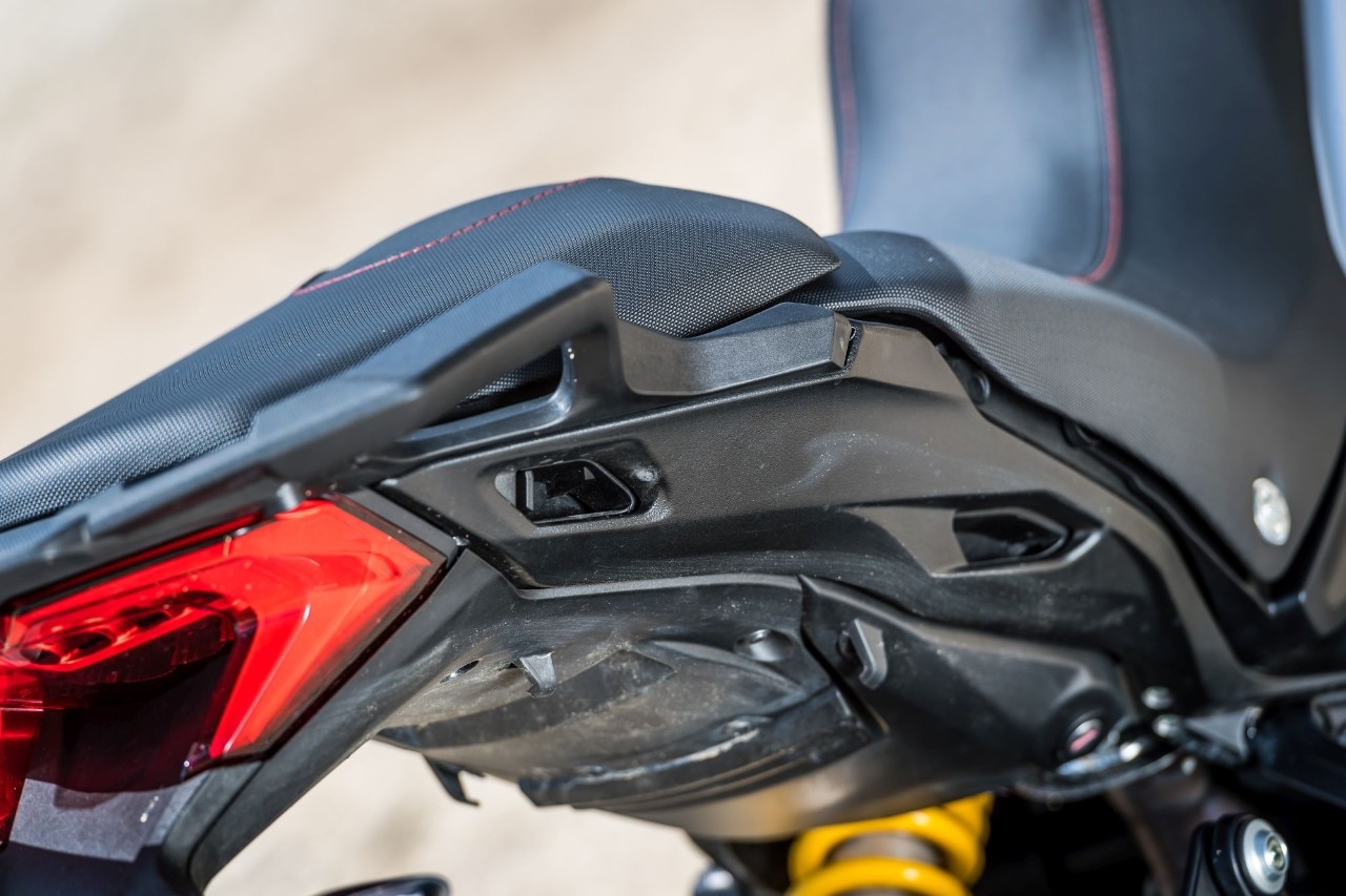 Ducati Multistrada 950 S - Kawasaki Versys SE Gran Tourer: fun touring